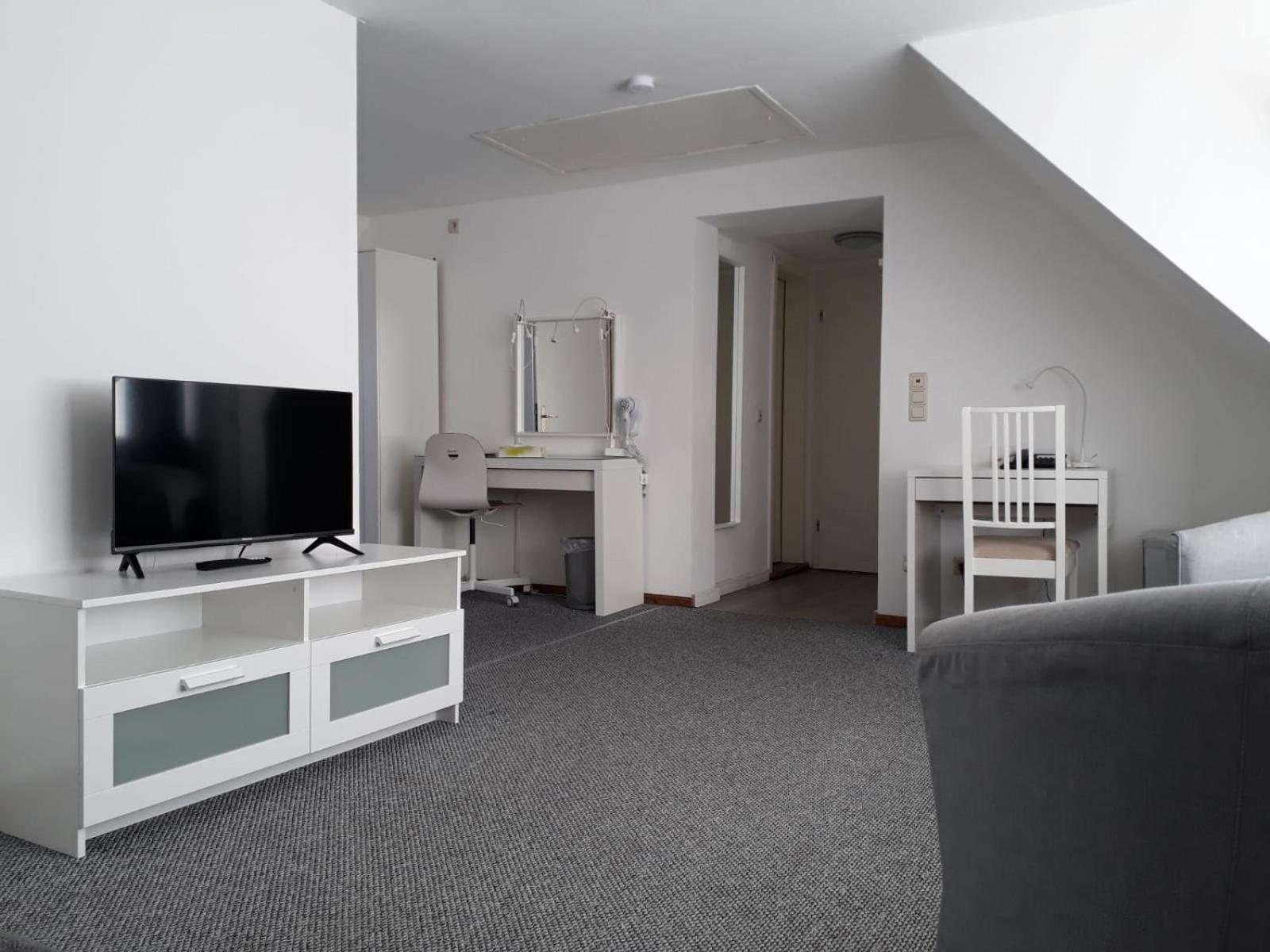 Hotel Restaurant Adria Kroatien Бад Емс Екстериор снимка