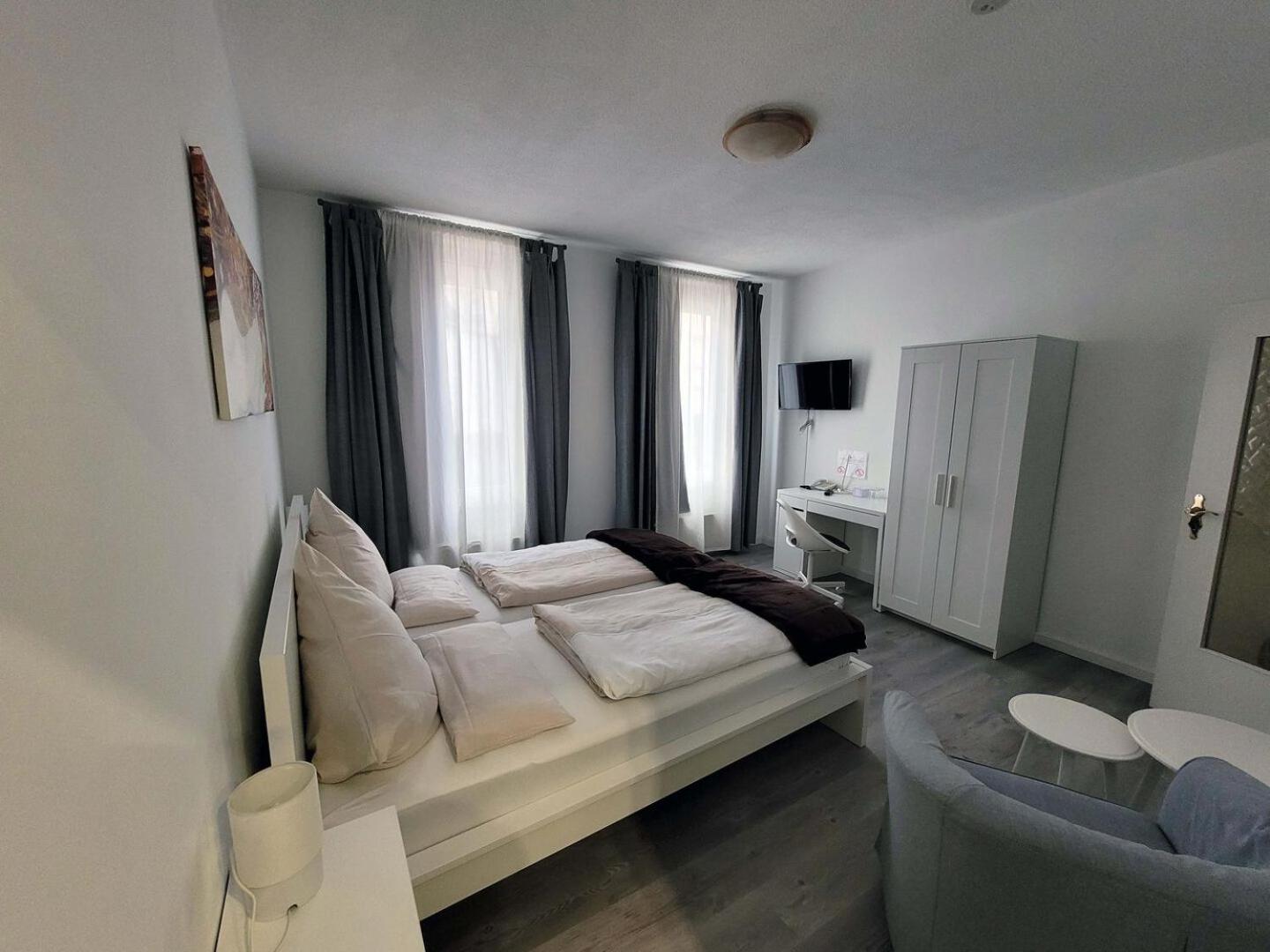 Hotel Restaurant Adria Kroatien Бад Емс Екстериор снимка
