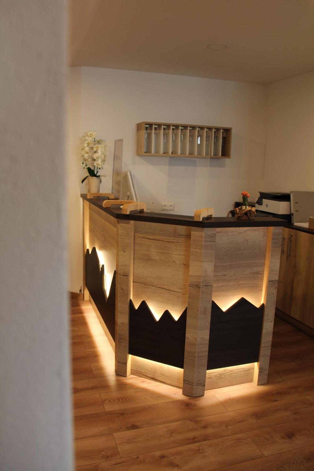 Hotel Restaurant Adria Kroatien Бад Емс Екстериор снимка